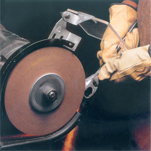 Scotch-Brite Cut & Polish Wheels, 6" Dia. x 1" W, 1" Arbor, Aluminum Oxide We Share Industrial Supply