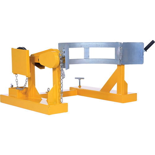 Porte-baril pour chariot &agrave; fourche, Pour 55 gal. US (45,8 gal imp&eacute;rial) We Share Industrial Supply