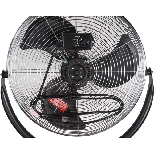 Ventilateur sur pi&eacute;destal haute vitesse, Commercial, 3 Vitesses, Diam&egrave;tre de 20" We Share Industrial Supply