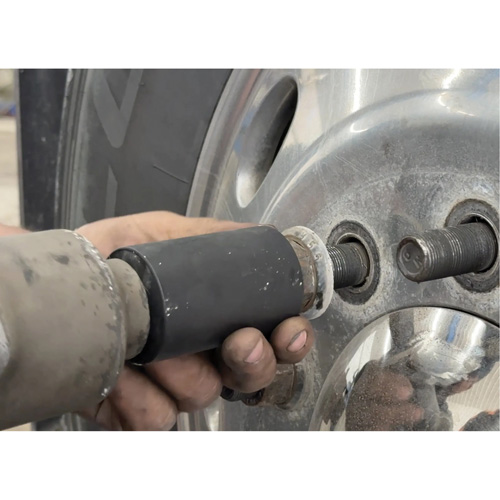 Jeu de douilles hexagonales et h&eacute;licoidales pour &eacute;crous de roue de camion We Share Industrial Supply