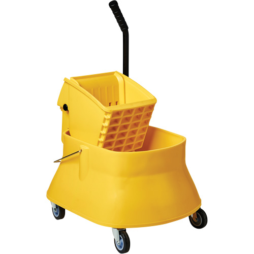 Ensemble de seau pour vadrouille et essoreuse Champ, Pression lat&eacute;rale, 7,5 gal. US (30 pintes), Jaune We Share Industrial Supply