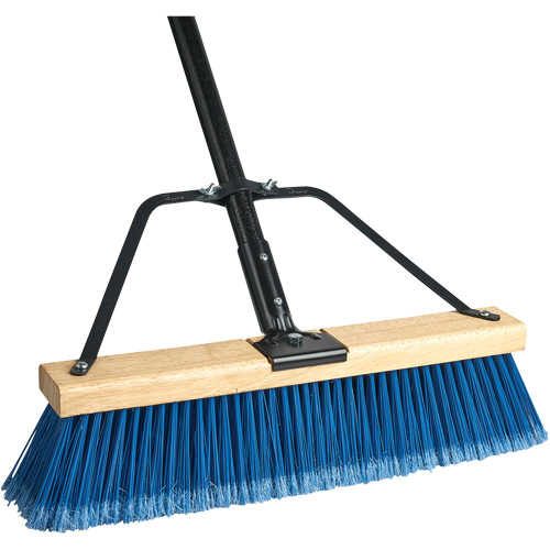 Balai-brosse &agrave; manche renforc&eacute; Ryno, 36", Fin, Soies PVC We Share Industrial Supply