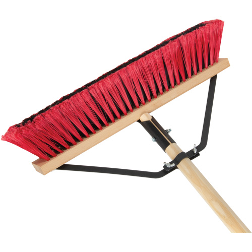 Balai-brosse &agrave; manche renforc&eacute;, 18", Moyen, Soies PVC We Share Industrial Supply