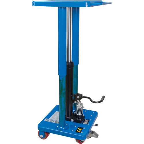Table de travail hydraulique, 18'' lo x 18'' la, Acier, Capacit&eacute; 500 lb We Share Industrial Supply