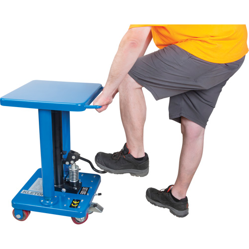 Table de travail hydraulique, 18'' lo x 18'' la, Acier, Capacit&eacute; 500 lb We Share Industrial Supply