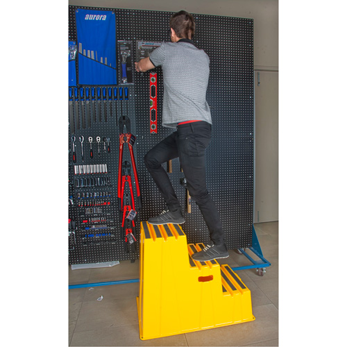 Industrial Step Stool, 3 Steps, 34-13/16" x 22-7/16" x 28-1/2" High We Share Industrial Supply