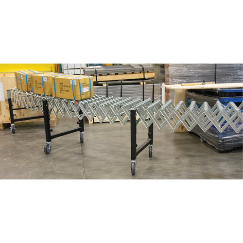 Convoyeur extensible, 18" la x 24' lo, Capacit&eacute; de 200 lb par pi lin. We Share Industrial Supply