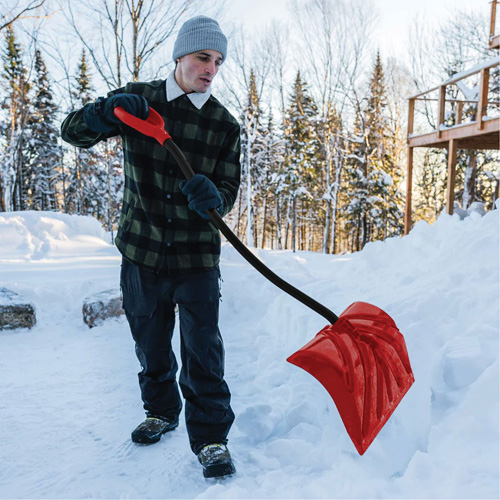 Pelle &agrave; neige Yukon, Lame Polypropyl&egrave;ne, Largueur 18", Manche Prise en D ergonomique We Share Industrial Supply