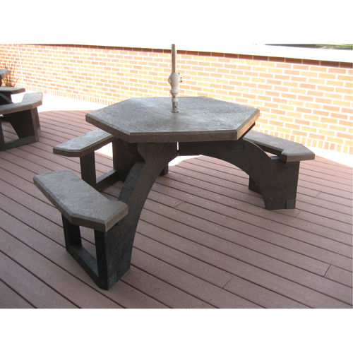 Tables de pique-nique hexagonales en plastique recycl&eacute;, 78" lo x 78" la, Brun We Share Industrial Supply