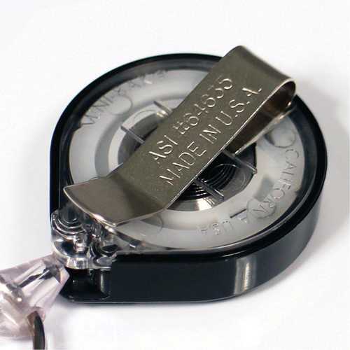 Porte-insignes r&eacute;tractables pour carte d'identit&eacute; Mini-Bak, Plastique, C&acirc;ble 36", Fixation Agrafe de ceinture We Share Industrial Supply