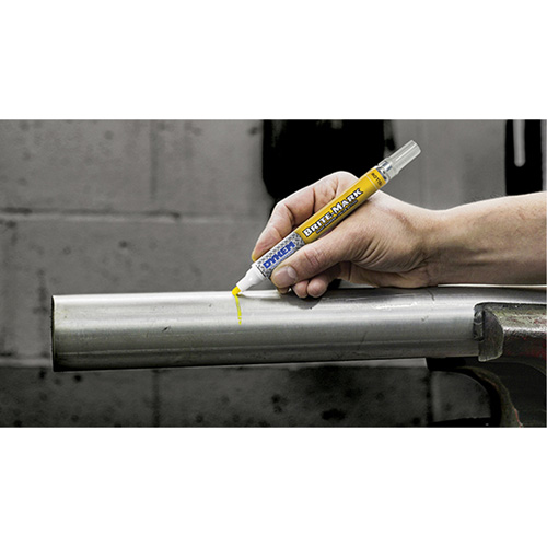 Marqueur de peinture avec pointe moyenne Brite-Mark, Liquide, Jaune We Share Industrial Supply