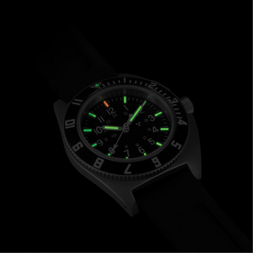 Montre Steel Navigator sur ensemble bracelet en caoutchouc noir de trois morceaux, Num&eacute;rique, &agrave; piles, 41 mm, Noir We Share Industrial Supply