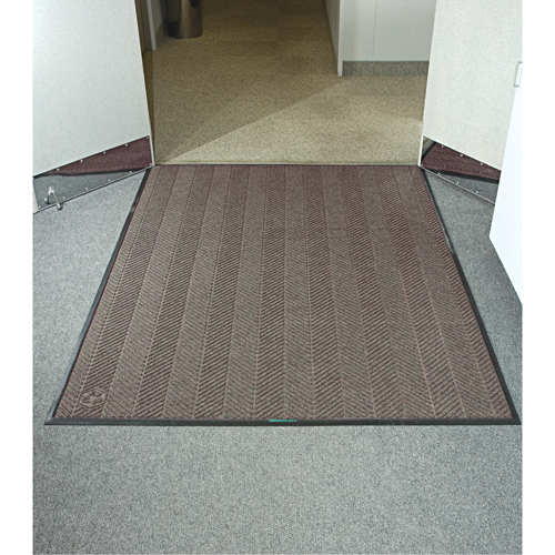 Waterhog&reg; Eco Elite Matting, Wiper/Scraper, 4' x 6' x 3/8", Chestnut Brown We Share Industrial Supply