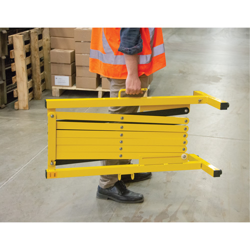 Barri&egrave;re extensible, 37" h x 11' lo, Noir/Jaune We Share Industrial Supply