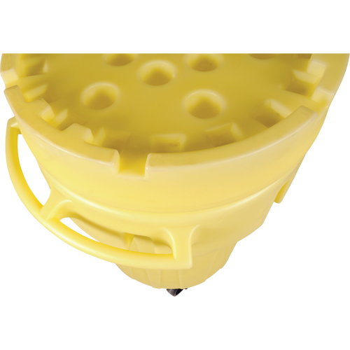 Baril sur roues Ultra-Overpacks, 95 gal., Mobile We Share Industrial Supply