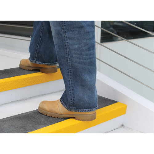 Safestep&reg; Anti-Slip Step Cover, 13.5" W x 32" L, Black & Yellow We Share Industrial Supply