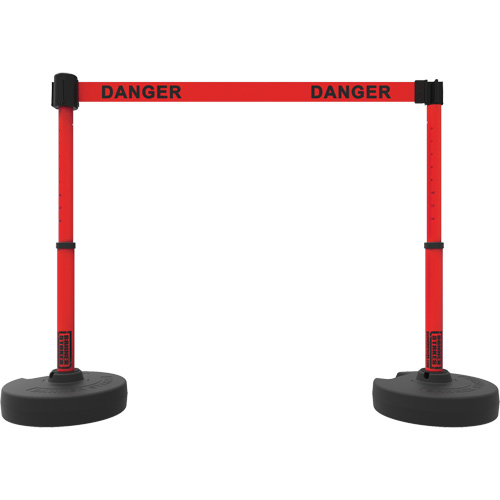 Ensemble de montants pour barri&egrave;re Plus, Plastique, 42" h, Ruban Rouge, Longueur du ruban 15' We Share Industrial Supply