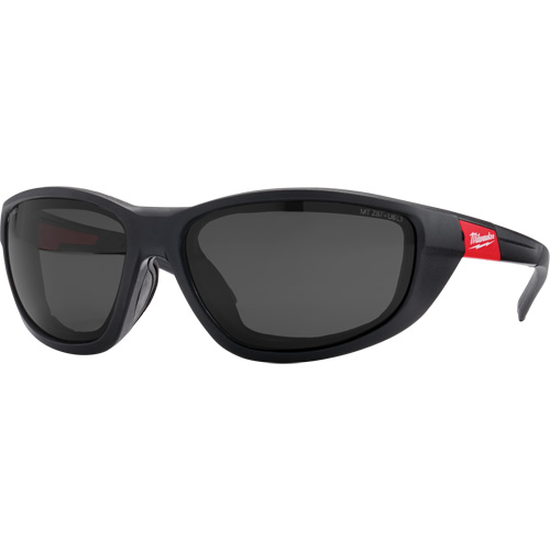 Lunettes de s&eacute;curit&eacute; performantes avec joints, Lentille Fum&eacute;e, Antibu&eacute;e/Anti-&eacute;gratignures/Polaris&eacute;, ANSI Z87+/R&eacute;pond ou surpasse la norme CSA Z94.3 We Share Industrial Supply
