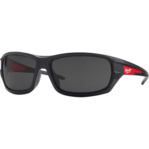 Lunettes de s&eacute;curit&eacute; performantes, Lentille Fum&eacute;e, Antibu&eacute;e/Anti-&eacute;gratignures, ANSI Z87+/R&eacute;pond ou surpasse la norme CSA Z94.3 We Share Industrial Supply