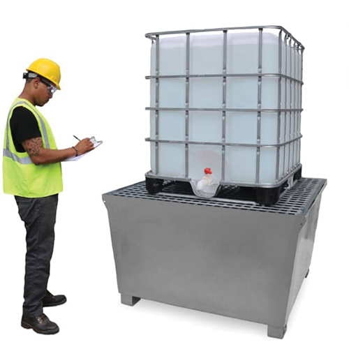 Ultra-IBC Spill Pallet en acier, Capacit&eacute; de d&eacute;versement 370 gal. US, 57,6" x 34,7" x 56,9" We Share Industrial Supply