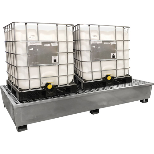 Ultra-Twin IBC Spill Pallet en acier, Capacit&eacute; de d&eacute;versement 370 gal. US, 103,8" x 26,8" x 51,1" We Share Industrial Supply