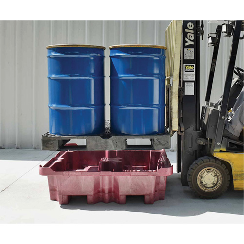 Ultra-Spill King palette de d&eacute;versement &agrave; pont plat, 4 barils, Capacit&eacute; de d&eacute;versement 85 gal. US, 51" x 51" x 17,5" We Share Industrial Supply