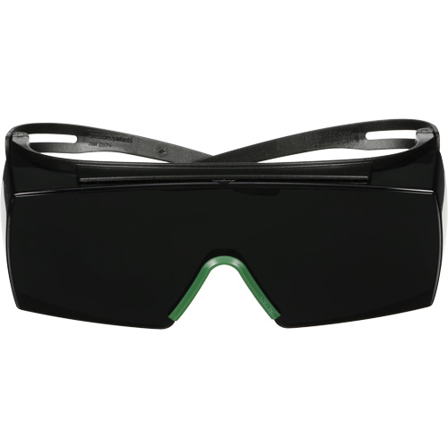 Lunettes de s&eacute;curit&eacute; SecureFit s&eacute;rie 3700 SF3750AS-BLK, Lentille Gris/IR 5.0, Anti-&eacute;gratignures, ANSI Z87+/R&eacute;pond ou surpasse la norme CSA Z94.3 We Share Industrial Supply