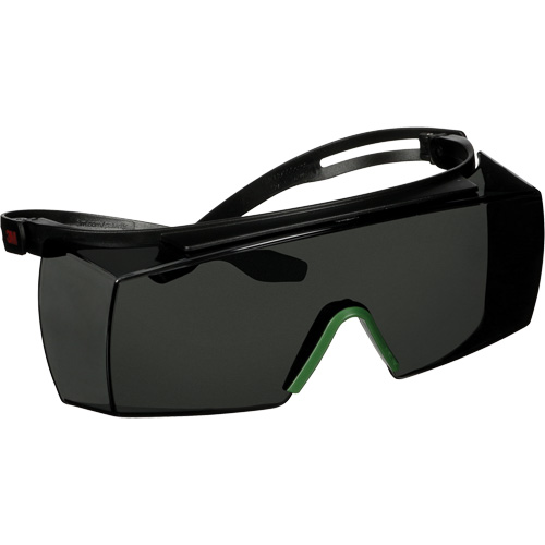 Lunettes de s&eacute;curit&eacute; SecureFit s&eacute;rie 3700 SF3730AS-BLK, Lentille Gris/IR 3.0, Anti-&eacute;gratignures, ANSI Z87+/R&eacute;pond ou surpasse la norme CSA Z94.3 We Share Industrial Supply