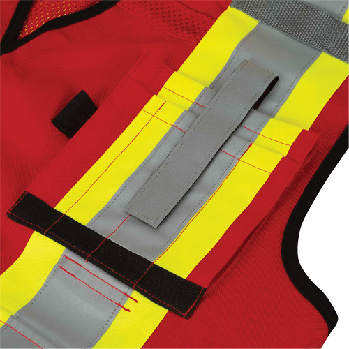 6678 Veste d'arpenteur antimicrobienne haute visibilit&eacute; avec dos en maille, Rouge, Petit, Polyester We Share Industrial Supply