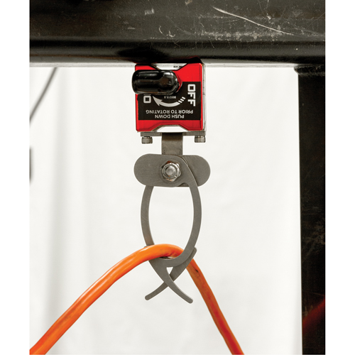 Crochets de suspension avec interrupteur, Longueur de 5-3/4", Diam&egrave;tre de 1-3/4", Capacit&eacute; de 35 lb We Share Industrial Supply