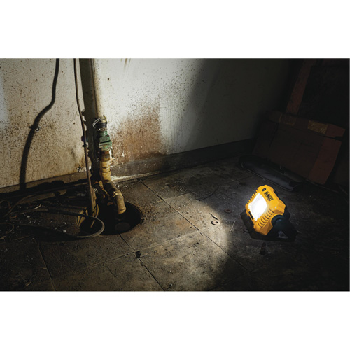 12V/20V Max Compact Task Light, LED, 2000 Lumens We Share Industrial Supply