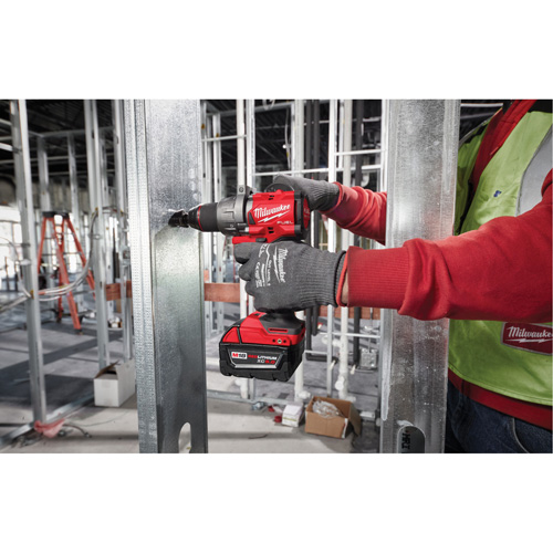 Ensemble perceuse/visseuse M18 FUEL, Lithium-ion, 18 V, Mandrin 1/2", Couple 1400 lp-po We Share Industrial Supply