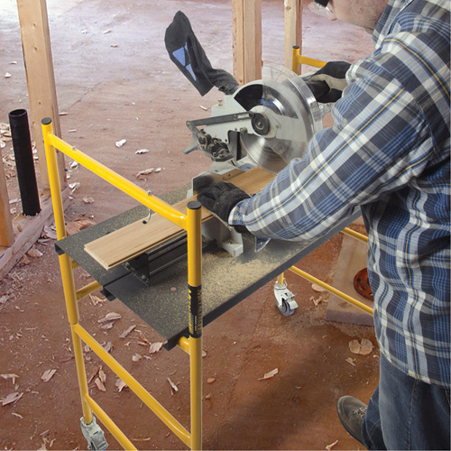 Ensemble de petit &eacute;chafaudage de base de 4' Jobsite Series, Cadre Acier, 41" p x 45-3/4" h We Share Industrial Supply