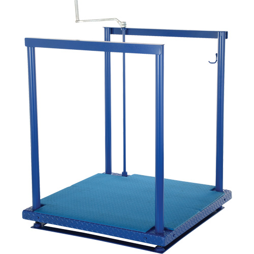 Ergonomic Posi-Crank Platform With Anti-Fatigue Mat, 36" W x 72" D, 500 lbs. Capacity, All-Welded We Share Industrial Supply