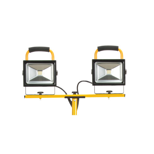 Twin-Head Work Light, LED, 40 W, 4800 Lumens, Aluminum Housing We Share Industrial Supply