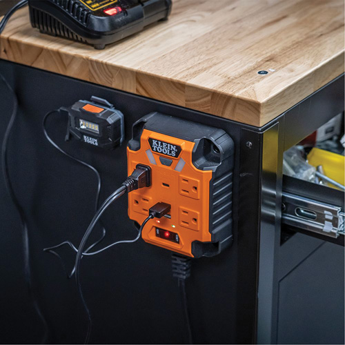 Bloc multiprise magn&eacute;tique Powerbox 1, 4 Prise(s), 5', 120 V We Share Industrial Supply