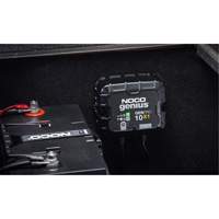 Chargeur de batterie embarqu&eacute; &agrave; 1 sortie de 10 amp&egrave;res GenPro10X1 Genius We Share Industrial Supply