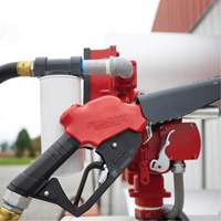 Pistolet automatique rouge &agrave; tr&egrave;s haut d&eacute;bit pour diesel We Share Industrial Supply
