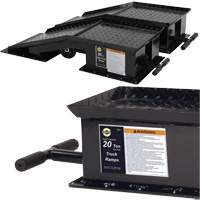 Rampes pour camions lourds avec longue poign&eacute;e en T, Capacit&eacute; 40 000 lb, 45" lo, 13-1/2" la, Hauteur de 9-19/50" We Share Industrial Supply