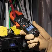 Trousse dessai &eacute;lectrique avec pince-m&egrave;tre We Share Industrial Supply