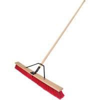 Balai-brosse &agrave; manche renforc&eacute;, 36", Moyen, Soies PVC We Share Industrial Supply