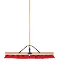 Balai-brosse &agrave; manche renforc&eacute;, 36", Moyen, Soies PVC We Share Industrial Supply