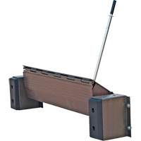 Niveleur de quai m&eacute;canique Edge-O-Dock, 99" la, 72" Largeur de la plateforme, 29" Port&eacute;e We Share Industrial Supply