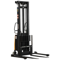 Gerbeur pour chariot &eacute;l&eacute;vateur, Fonctionnement &eacute;lectrique, Capacit&eacute; 2000 lb, Lev&eacute;e max 150" We Share Industrial Supply