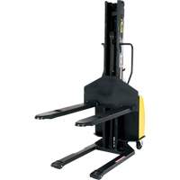 Gerbeur motoris&eacute; avec m&acirc;t &eacute;troit, Fonctionnement &eacute;lectrique, Capacit&eacute; 1500 lb, Lev&eacute;e max 63" We Share Industrial Supply
