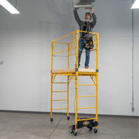 Syst&egrave;me de motorisation pour &eacute;chafaudage Climb-N-Go We Share Industrial Supply