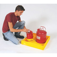Flexible Ultra-Utility Tray&reg;, 12" L x 12" W x 4.8" H, 1.5 US Gal. Spill Capacity We Share Industrial Supply