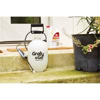 Vaporisateur pour usage multiple Grab & Go, 1 gal. (4,5 L), Poly&eacute;thyl&egrave;ne, Lance de 10" We Share Industrial Supply