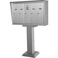 Boîtes aux lettres plateforme unique, Fixation Socle, 16" x 5-1/2", 3 portes, Aluminium We Share Industrial Supply