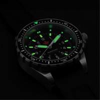 Tr&egrave;s grande montre &agrave; quartz pour plongeur avec feuille d'&eacute;rable rouge, Num&eacute;rique, &agrave; piles, 46 mm, Noir We Share Industrial Supply